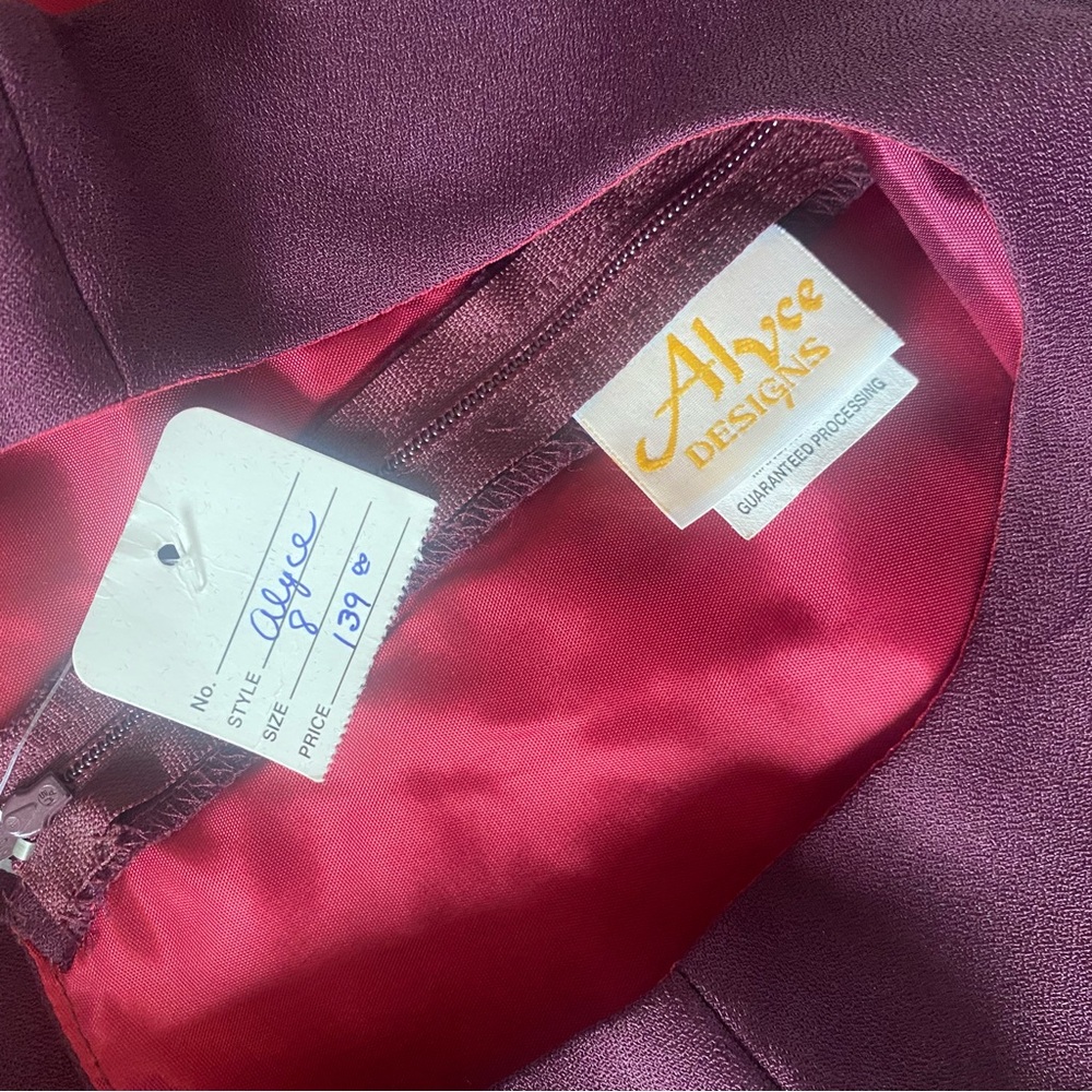 Alyce | Plum Purple Formal Dress | Size 8 - Picture 6 of 8